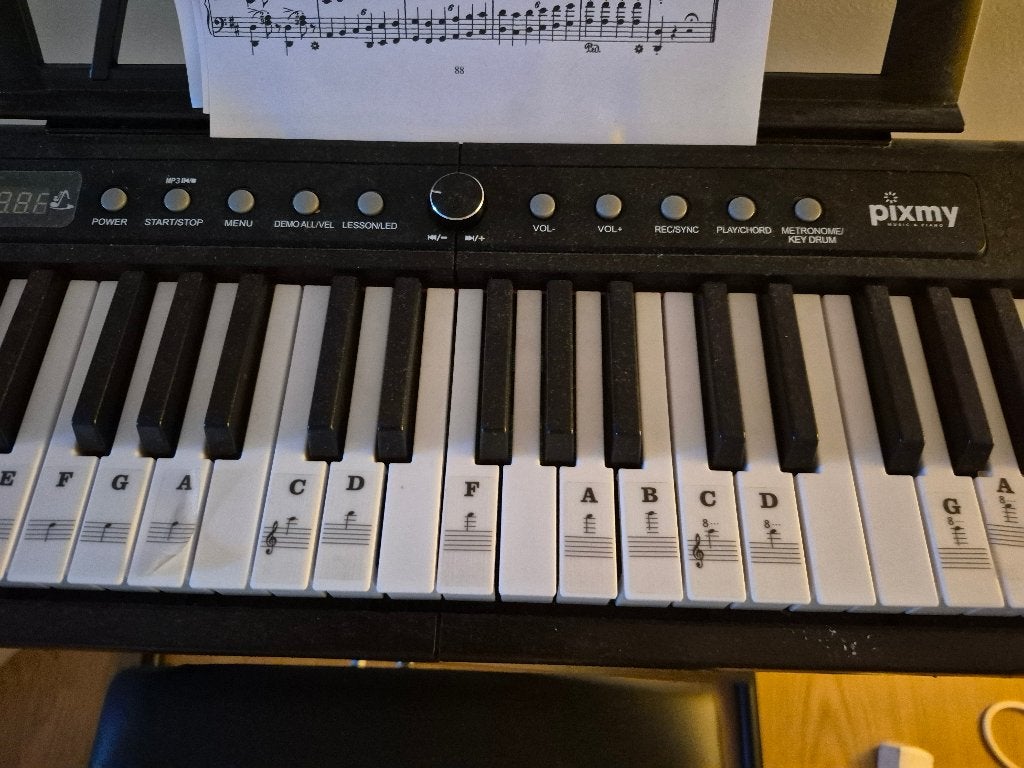 Keyboard, Muziek en Instrumenten, Keyboards, 88 toetsen, Zo goed als nieuw, Met standaard, Ophalen