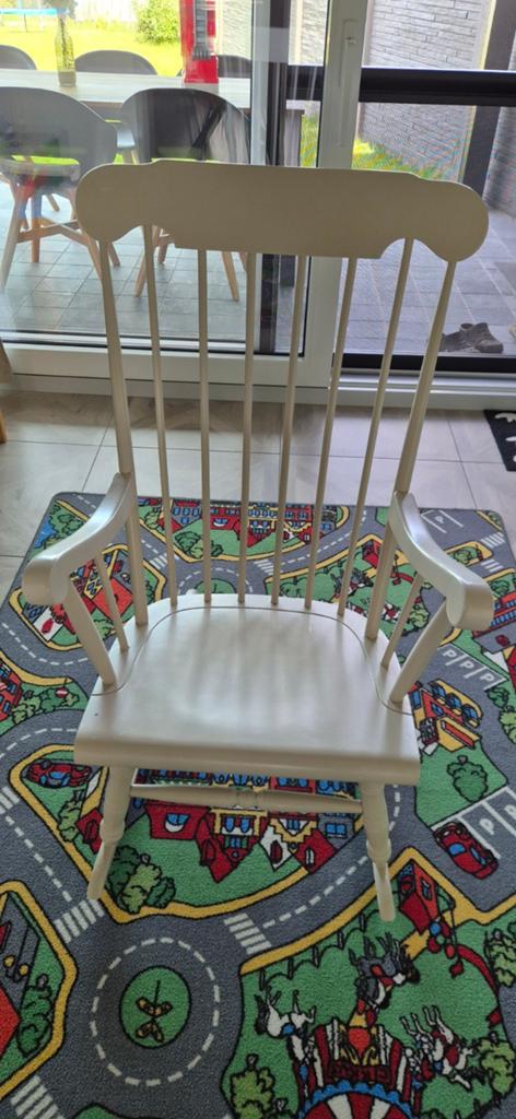 Schommelstoel kinderkamer, Enlèvement