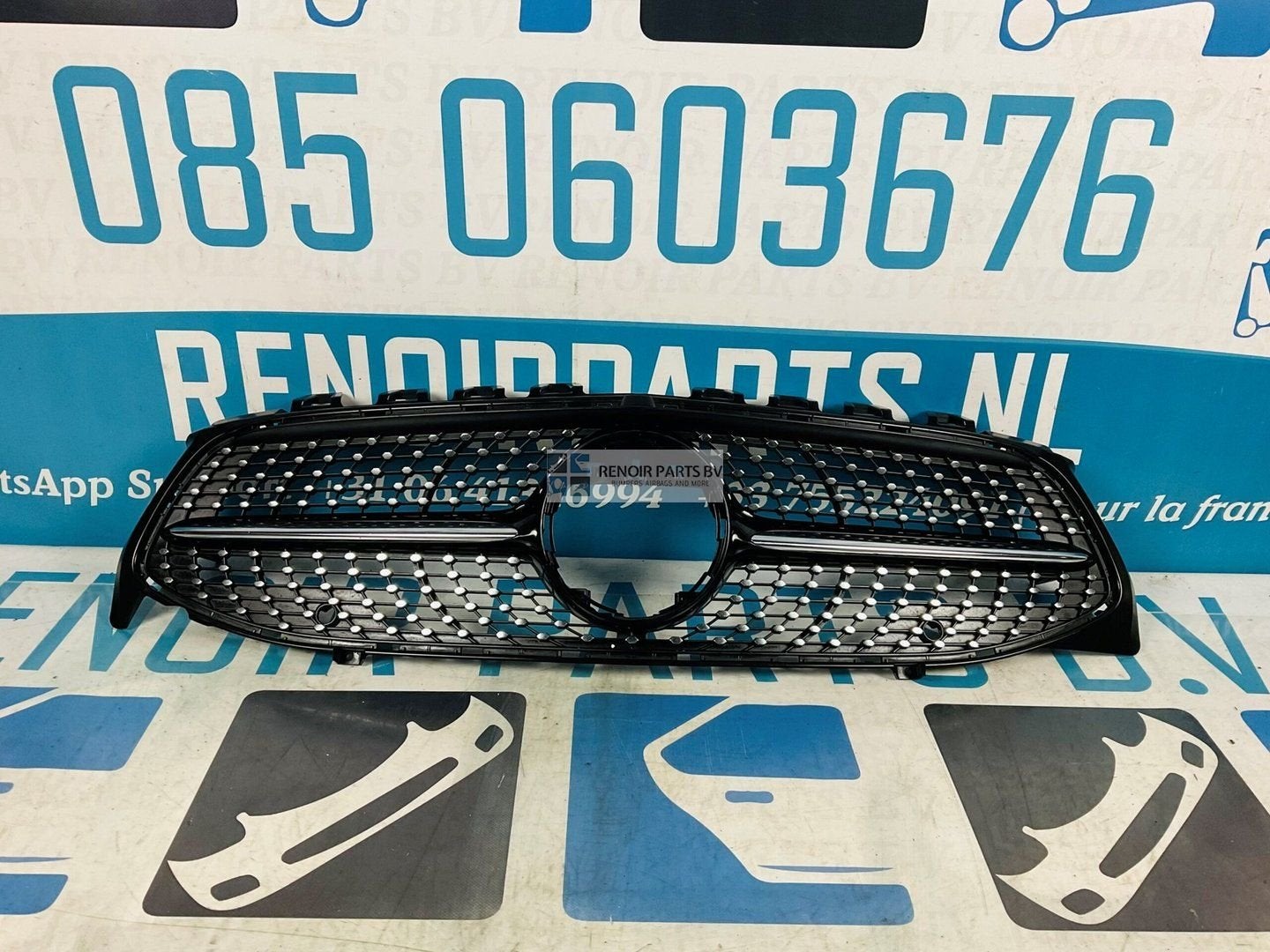 Grill Mercedes CLA W118 2019-2023 A1188880000 Gril 2-B7-6277, Gebruikt, -, -, Ophalen of Verzenden