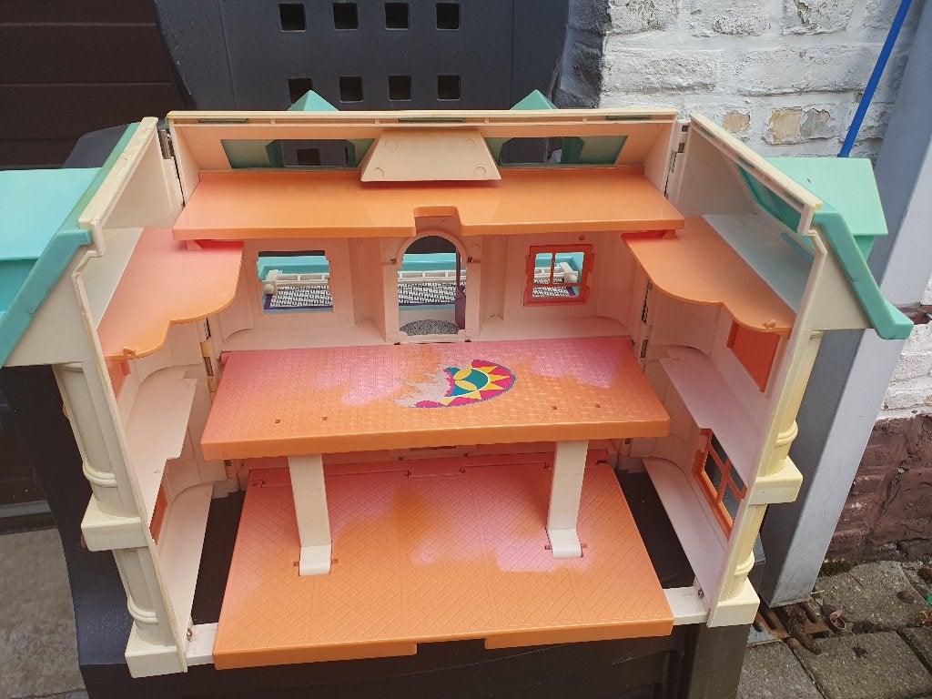 Barbiehuis, Ophalen, Gebruikt