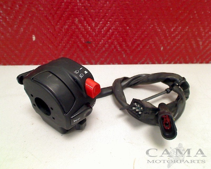 COMMUTATEUR GAUCHE Aprilia, Dhr. S. di Majo, Utilisé, Info@cama-motorparts.nl, P.J. Troelstraweg 8 8
3144 CX  MAASSLUIS, NL