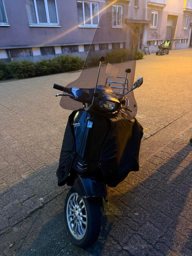 Vespa sprint 2015 4v b klasse, Fietsen en Brommers, Overige modellen, Ophalen of Verzenden, 80 cc, Benzine
