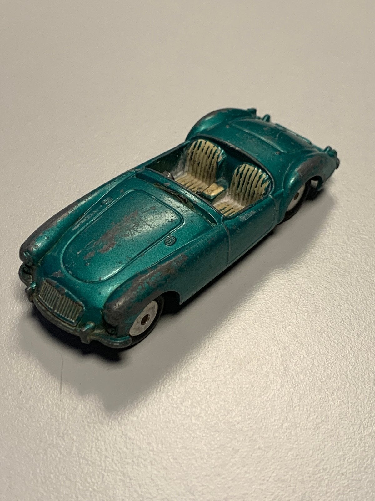 Corgi Toys MG A sport Vintage, Hobby & Loisirs créatifs, Voitures miniatures | 1:43, Enlèvement ou Envoi, Utilisé, Voiture, Corgi