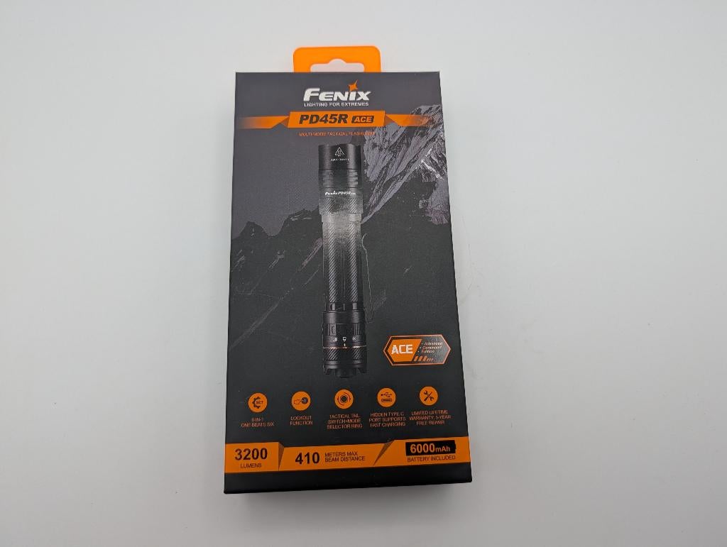 Fenix PD45R ACE Tactical Flashlight – NIEUW, Caravanes & Camping, Outils de camping, Neuf, Enlèvement ou Envoi