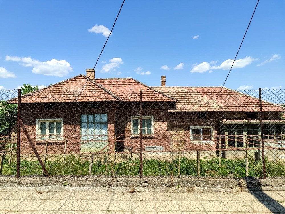 Degelijk bakstenen huis met vlakbij Polski Trambesh., Bulgaria, Dorp, 5 kamers, 90 m²