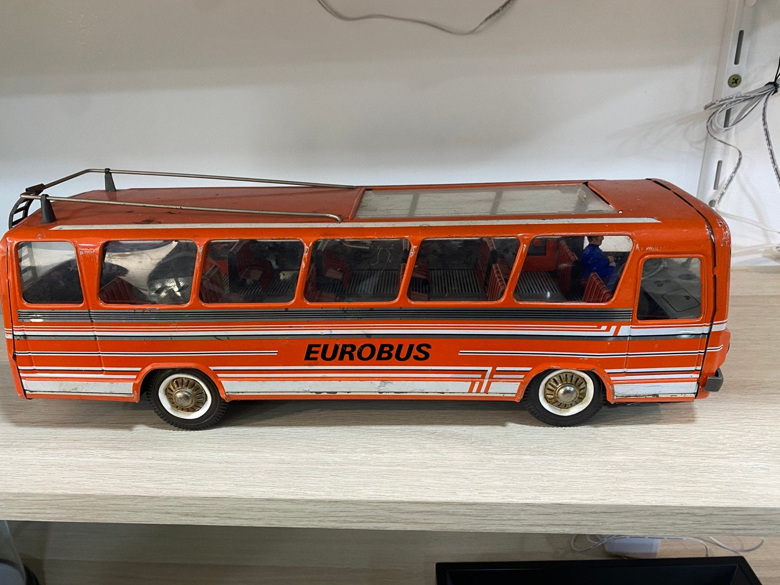Bus de collection, Enlèvement, Comme neuf