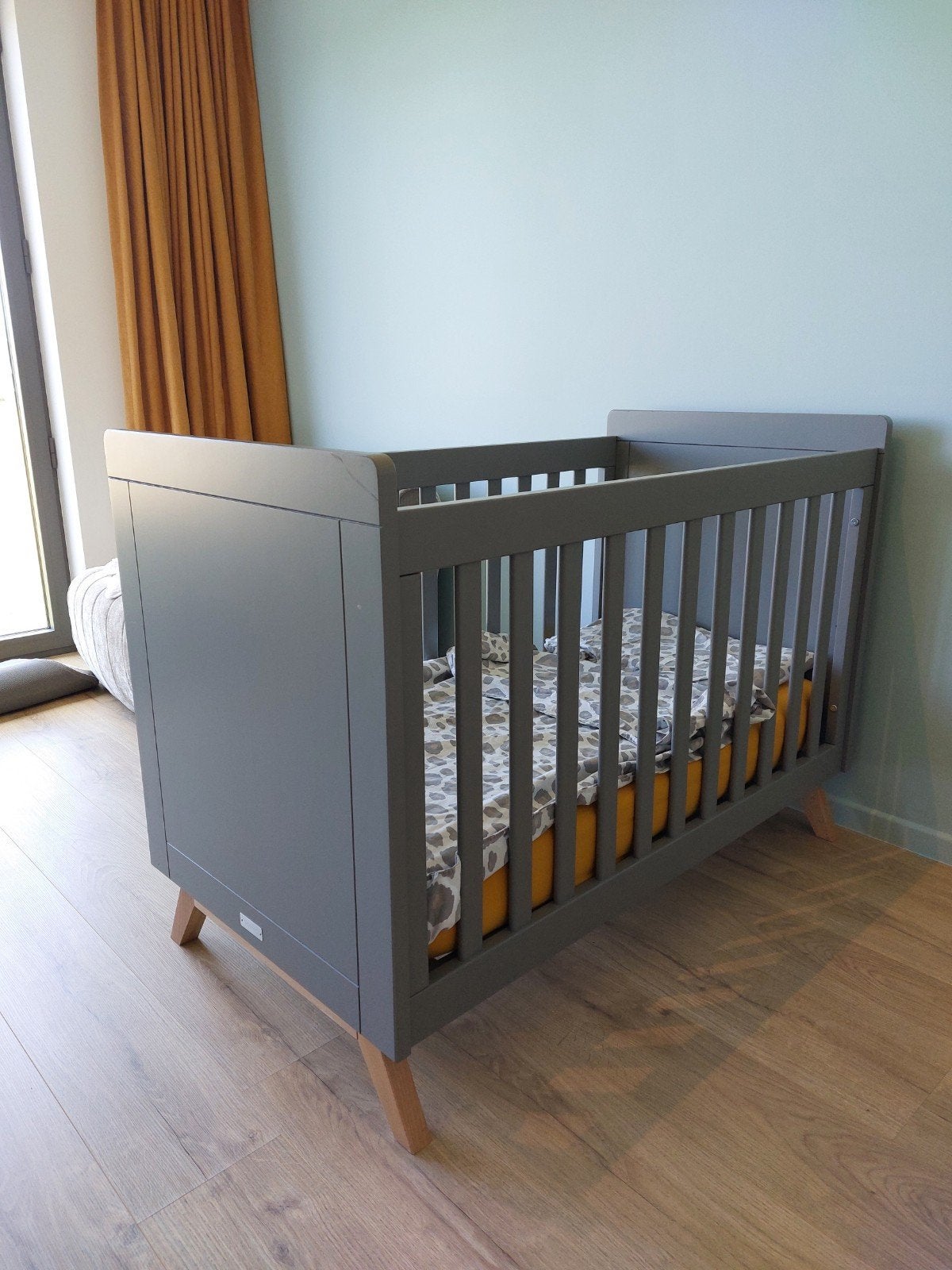 Lit bébé gris Bopita, Enlèvement, Utilisé, Garçon ou Fille