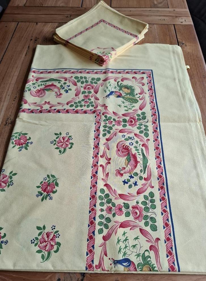 Vintage tafelkleed, hanen, pauwen, M.I.E. Ribeauville, Elzas, Antiek en Kunst, Curiosa en Brocante, Ophalen of Verzenden