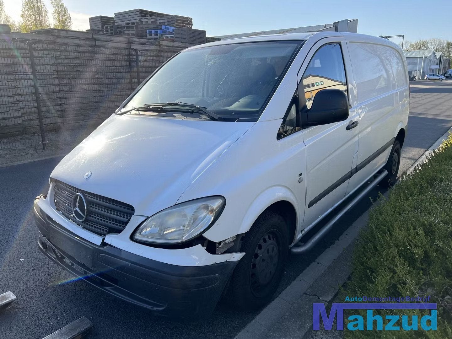 MERCEDES VITO W639 Middenconsole dashboard handschoenenkast, Mercedes-Benz AG, Mercedes-Benz, Utilisé, Mercedesstrasse 120
70372  Stuttgart, DE