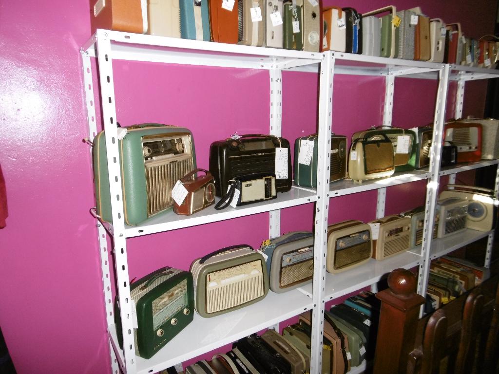 CAUSE D,AGE , ARRET DE COLLECTION RAD ANTIQUE DE 1945 - 1970, Antiek en Kunst, Antiek | Tv's en Audio, Ophalen