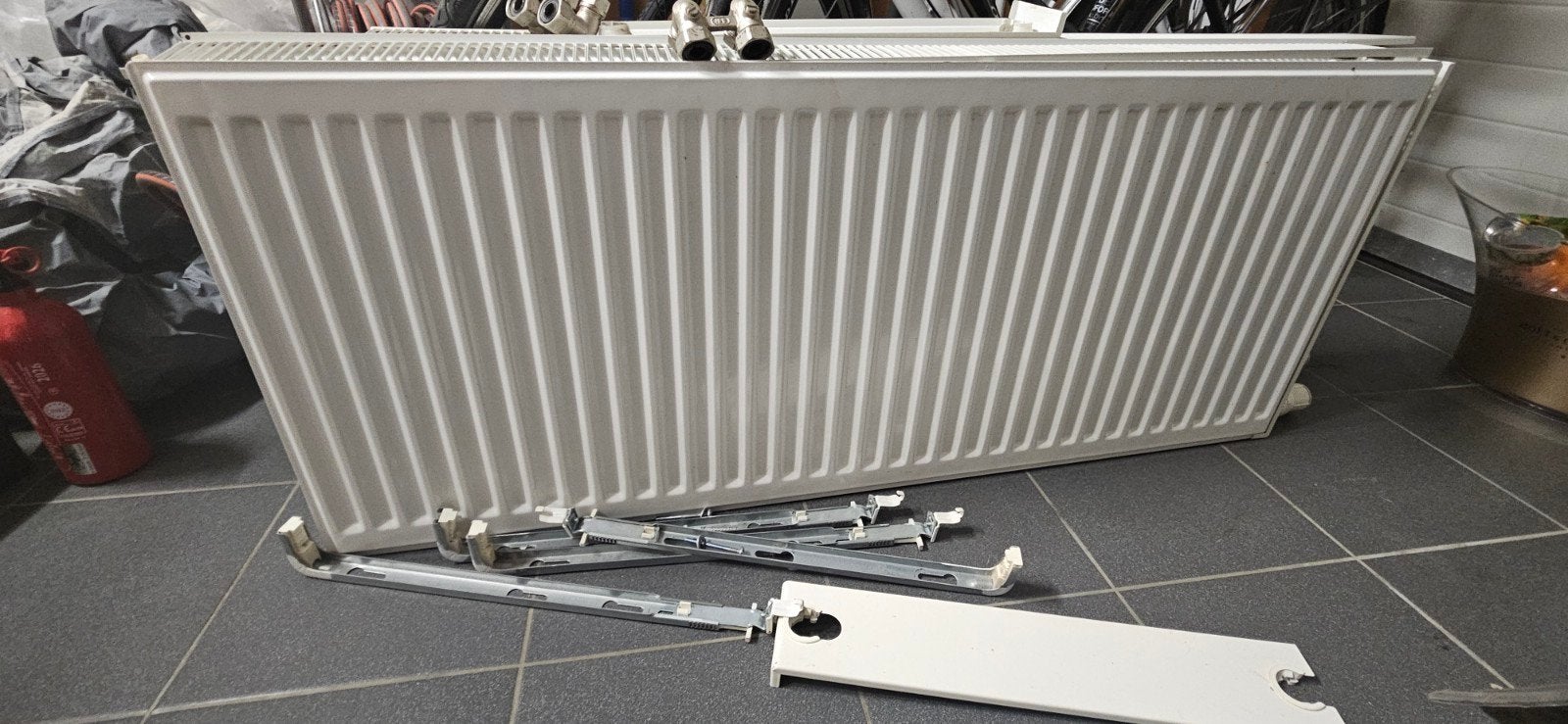2 radiateurs - parfaits pour le remodelage, Bricolage & Construction, Chauffage & Radiateurs, Enlèvement, Utilisé, 60 à 150 cm