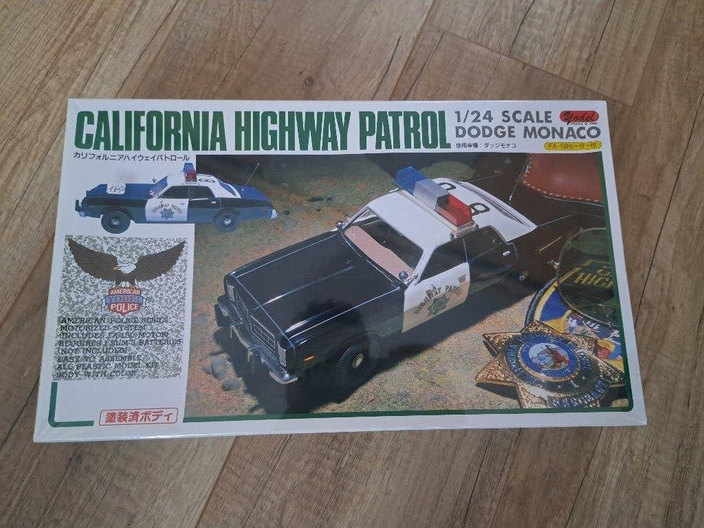 Maquette Dodge Monaco Yodel 1:24, Neuf, Autres marques, Voiture, Plus grand que 1:32