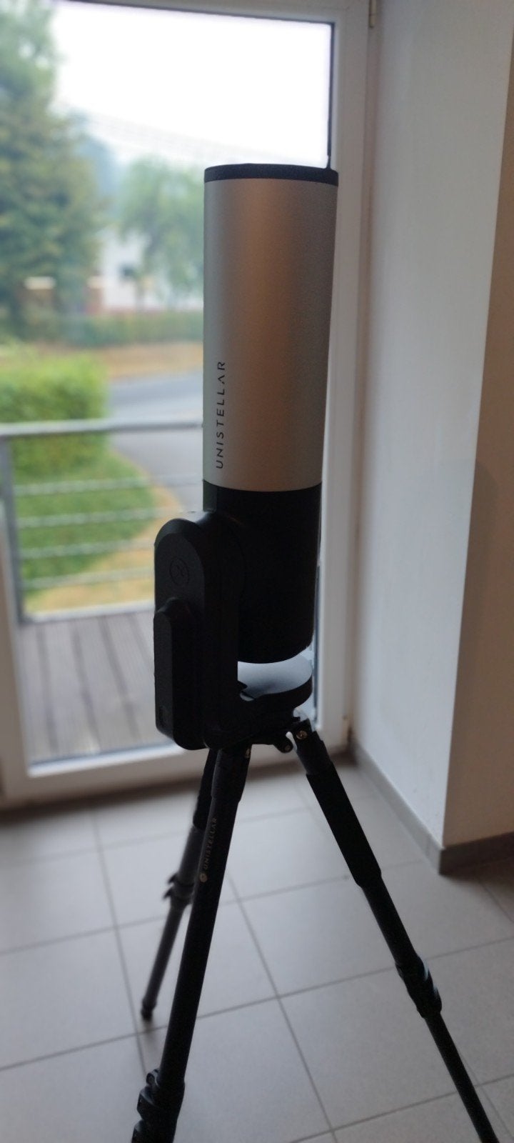 Unistellar eVscope1, Audio, Tv en Foto, Optische apparatuur | Telescopen, Ophalen, 80 tot 200 mm, Met statief, Spiegeltelescoop (reflector)