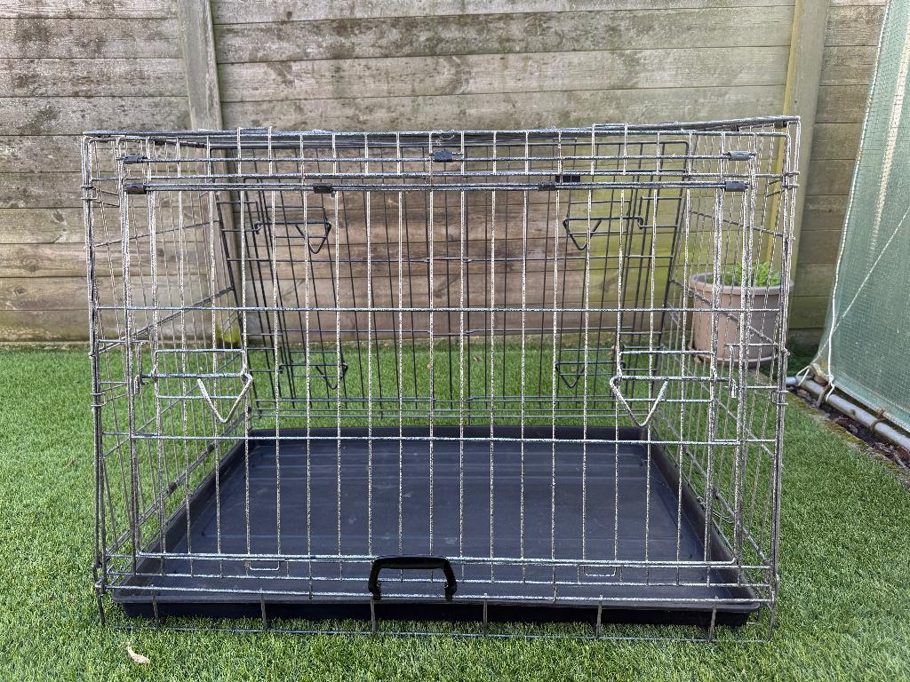 Benche, Animaux & Accessoires, Caisses pour chiens, Comme neuf, Enlèvement