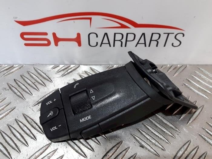 Commande radio volant d'un Seat Ibiza, Autos : Pièces & Accessoires, -, 3 mois de garantie, Utilisé, -