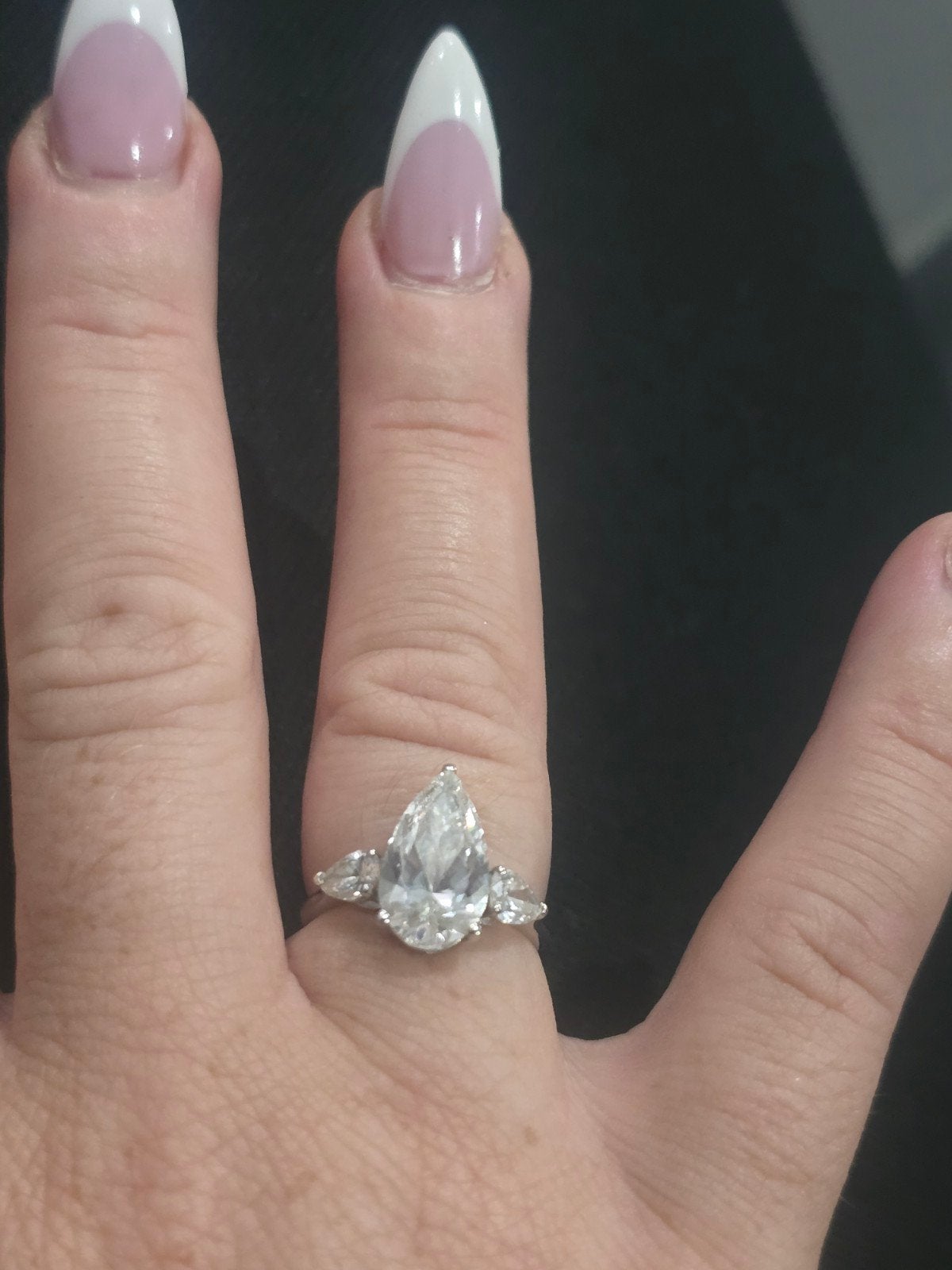 14 karaat witgouden ring met lab grown diamant, Enlèvement