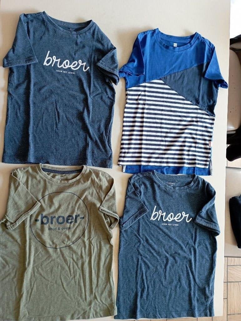 4 T-shirts met korte mouw maat 128, Kinderen en Baby's, Ophalen of Verzenden, Zo goed als nieuw, Shirt of Longsleeve