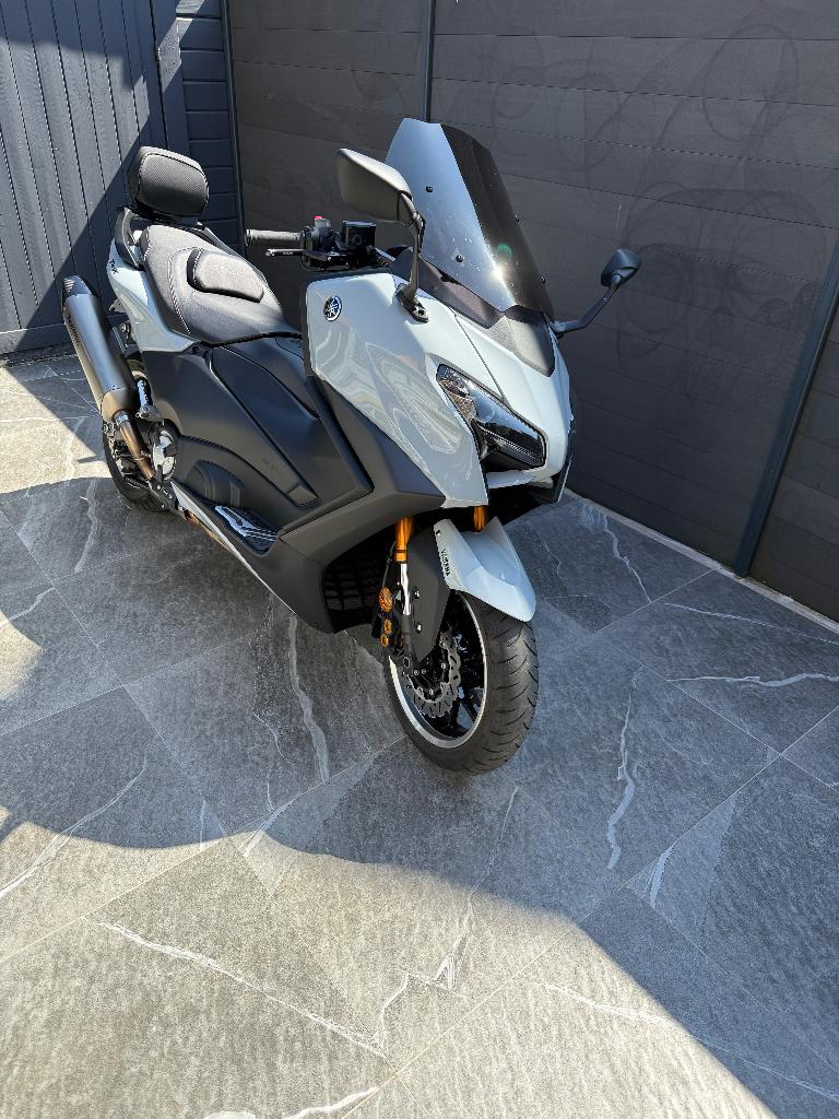 YAMAHA T-MAX Techmax, Motos, Permis Moto A2 minimum, 560 cm³, Automatique, 2 cylindres