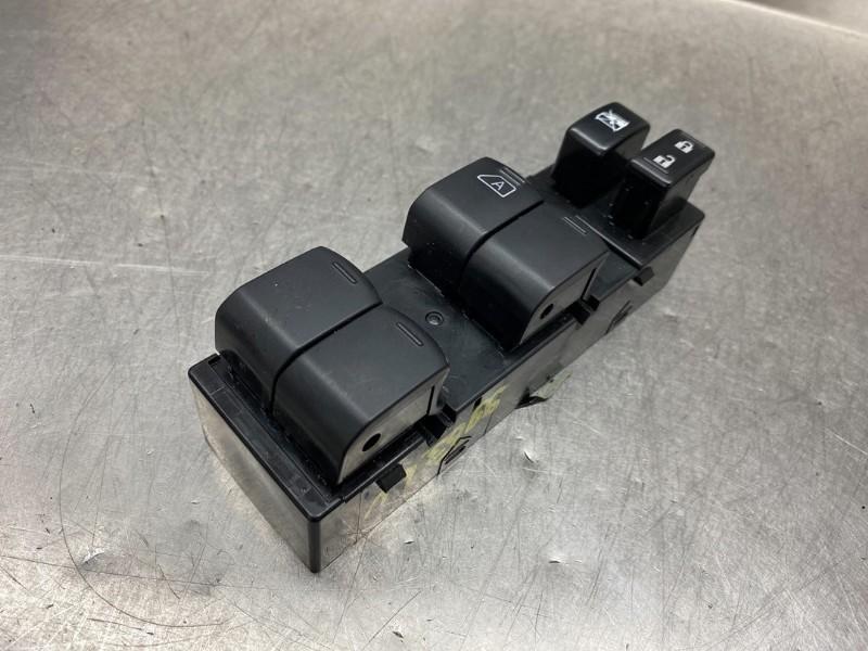 COMMUTATEUR VITRES ELECTRIQUES Nissan Note (E12), Utilisé, Nissan