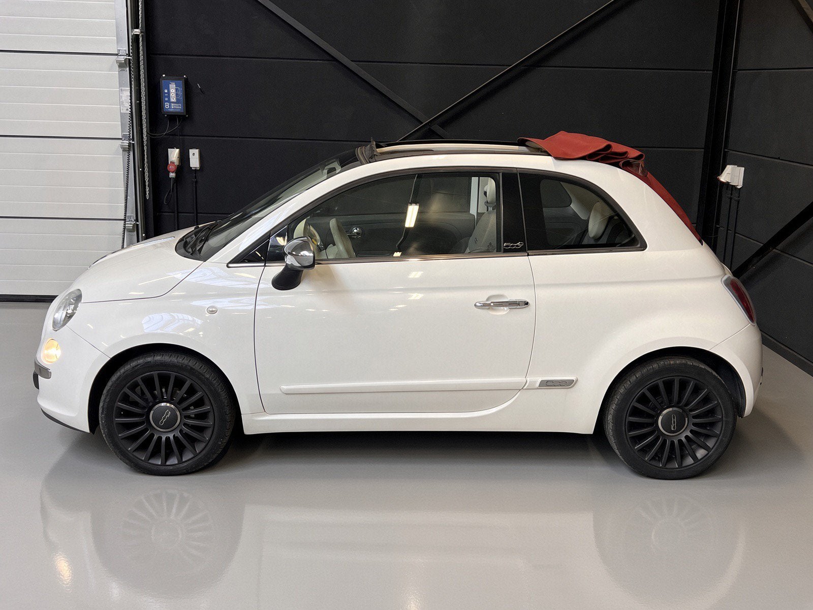 Fiat 500C 1.2 benzine, bj2013, 54.000km, Apple/Android, Auto's, Leder en Stof, Wit, Bedrijf, Handgeschakeld