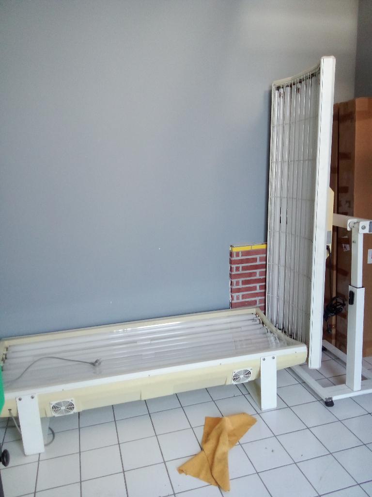 chaise longue et ciel avec lumières supplémentaires, Electroménager, Solarium, Banc solaire & Bronzage facial, Enlèvement, Utilisé