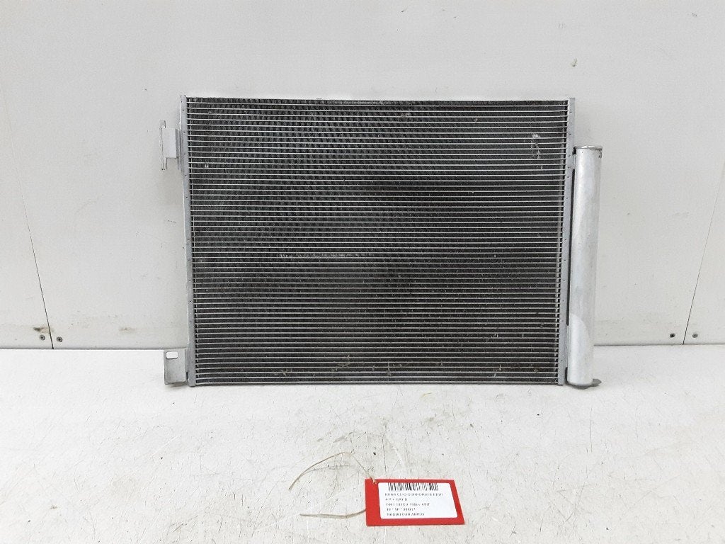 RADIATEUR AIRCO Renault Clio V (RJAB) (01-2019/-) (T47537BB), Gebruikt, Renault, Peter-Huppertz-Straße 5
51063  Köln, DE, Dialog.deutschland@renault.de