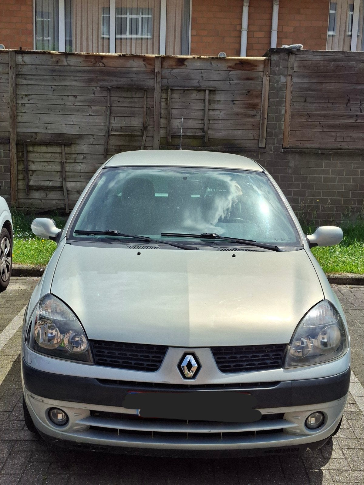 Renault Clio Benzine 127380 Km, Autos, Renault, Argent ou Gris, Achat, Rétroviseurs électriques, Boîte manuelle