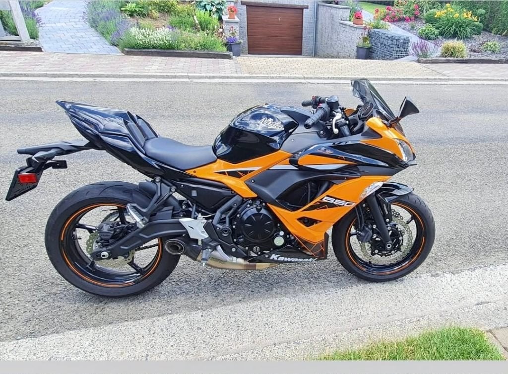 Kawasaki Ninja 650 – 221 km – ÉTAT NEUF, Motoren, 2 cilinders, Nieuw, Motorrijbewijs A, Meer dan 35 kW