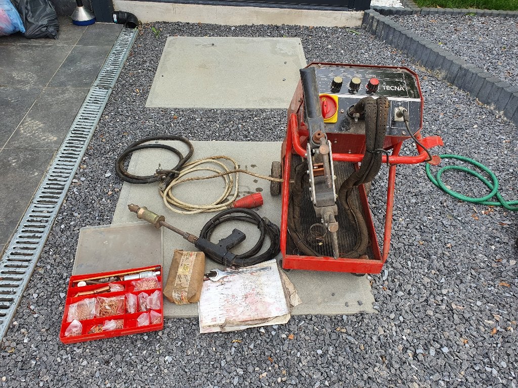 Station de soudage par points Tecna Universal 8 kVA et 380 V, Enlèvement, Comme neuf, 250 ampères, Autres types