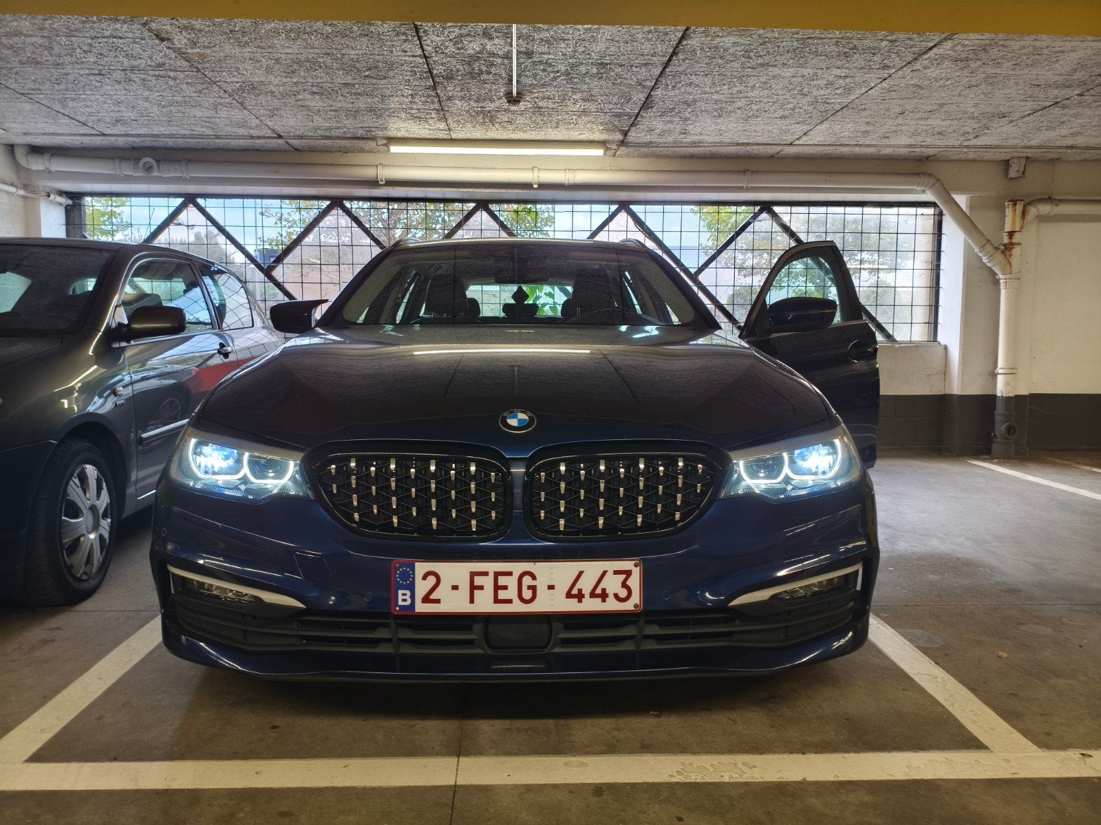 BMW 520i Touring - 91.800 km, Automaat, Achterwielaandrijving, 4 cilinders, Blauw