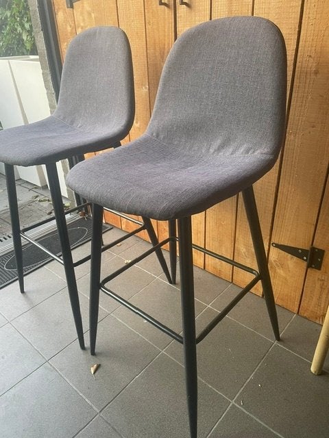 2 Barstoelen /partystoelen grijs en  2 x wit, Maison & Meubles, Gris, Comme neuf, Deux, Enlèvement