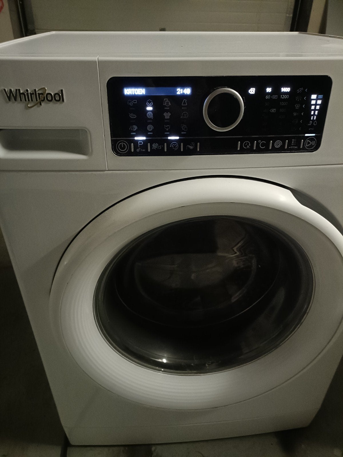 Whirlpool wasmachine A+++, Ophalen