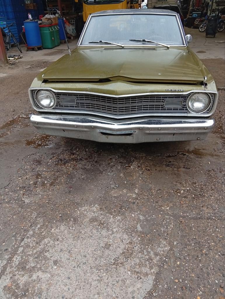 Dogde dart custom, Achat, 4 portes, Boîte manuelle, Noir