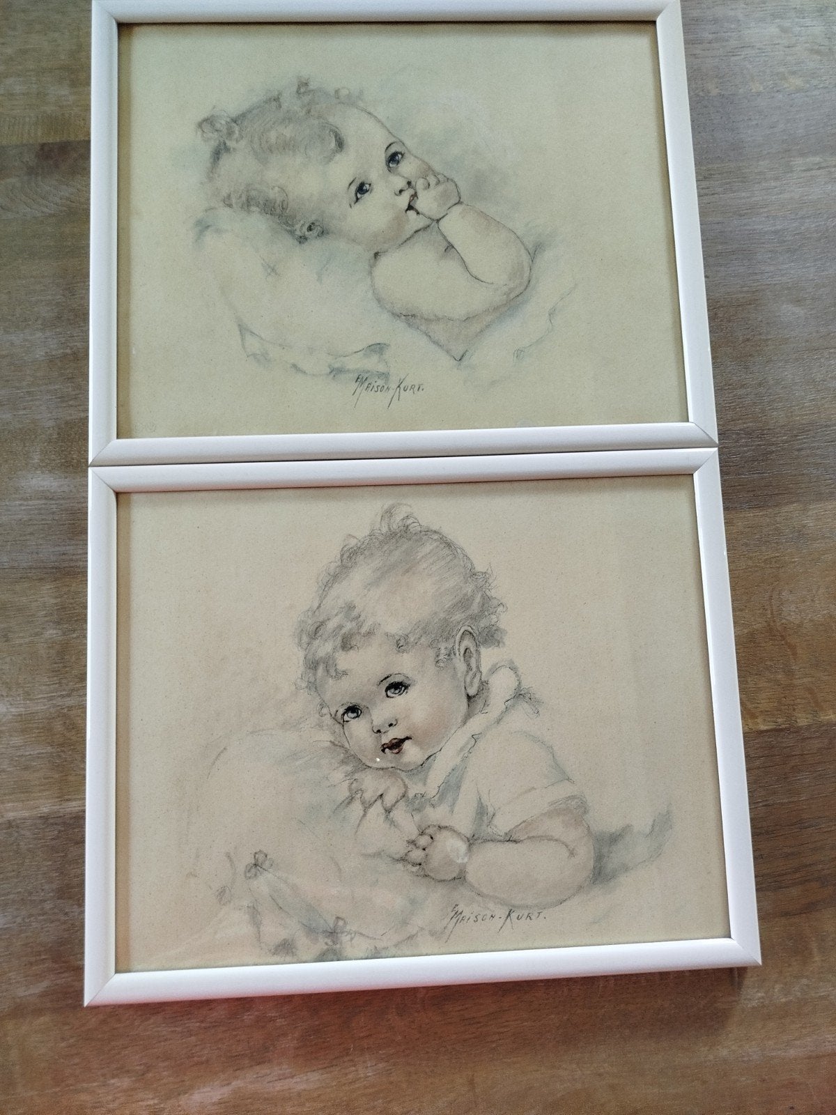 babyportretjes Erna maison kurt, Antiek en Kunst, Ophalen of Verzenden, Ets, Houtskooltekening, Achter glas