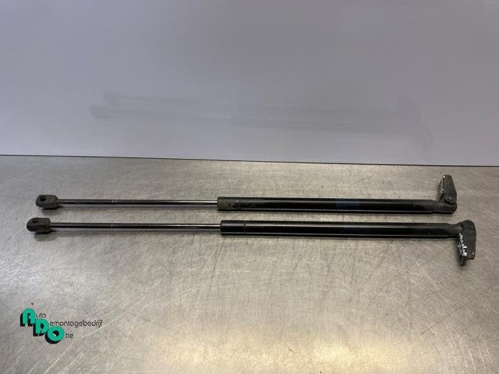 Set Gasdempers Achterklep van een Mitsubishi Colt (Colt 08-), Auto-onderdelen, Gebruikt, -, -, Ophalen of Verzenden