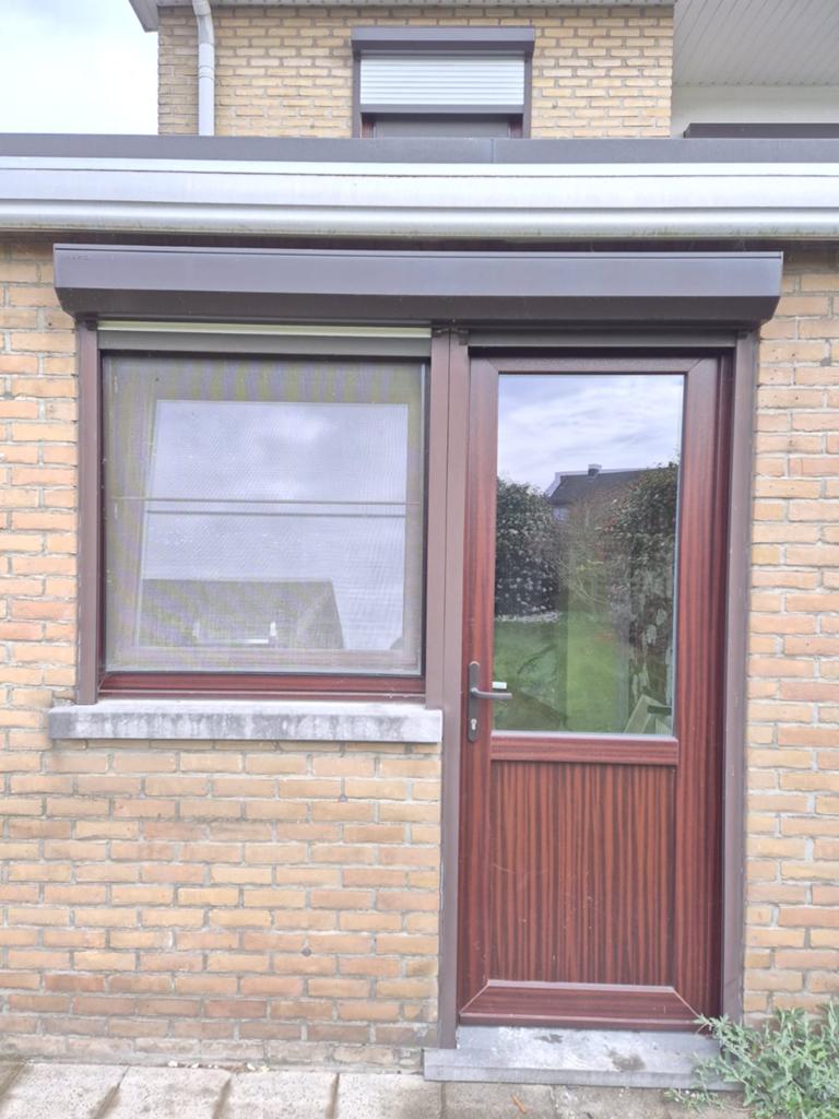 Ramen en bijhorende rolluiken, Doe-het-zelf en Bouw, Raamkozijnen en Schuifdeuren, Ophalen, Gebruikt, Kunststof, Inclusief glas
