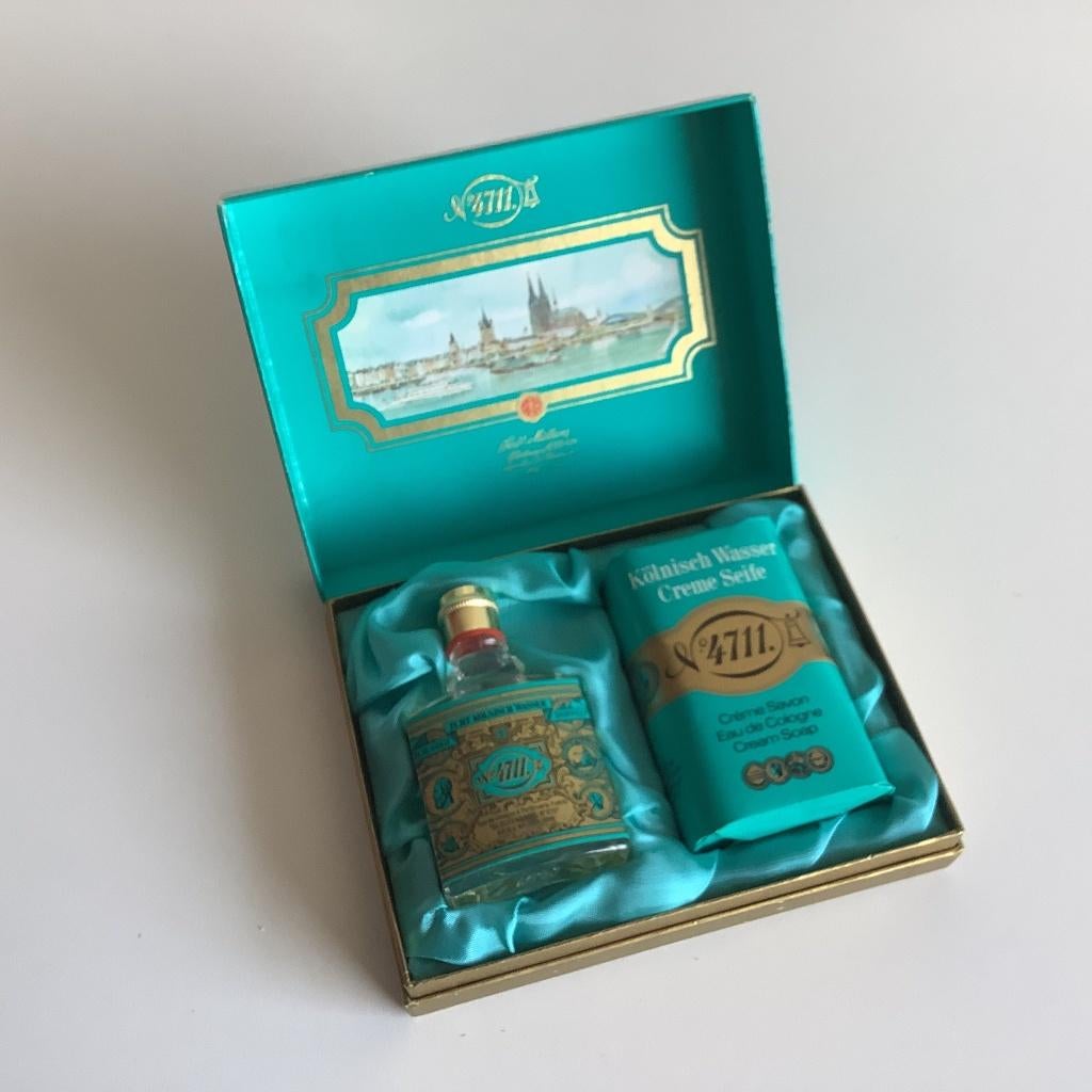 Vintage Setje 4711 zeep en 25 ml EDC, Verzamelen, Ophalen of Verzenden, Zo goed als nieuw, Parfumfles, Gevuld