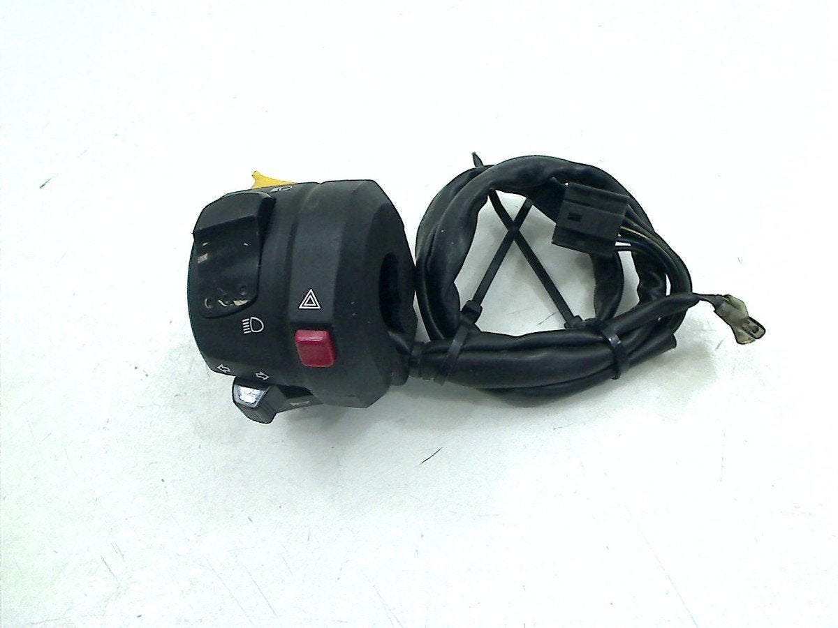 COMMUTATEUR GAUCHE Suzuki GSF 650 Bandit 2009-2012 (GSF650), Dhr. S. di Majo, Utilisé, Info@cama-motorparts.nl, P.J. Troelstraweg 8 8
3144 CX  MAASSLUIS, NL