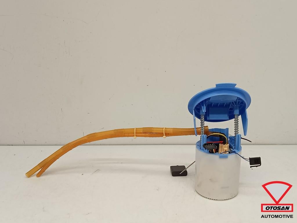 Mercedes C Klasse W204 Brandstofpomp A218700094, Gebruikt, Mercedes-Benz AG, Mercedes-Benz, Mercedesstrasse 120
70372  Stuttgart, DE