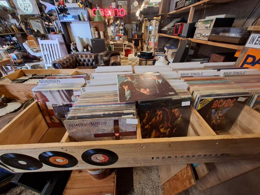 In en verkoop lps, Ophalen