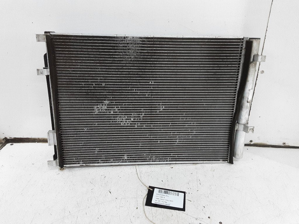 RADIATEUR CLIMATISATION Kia Stonic (YB) (01-2017/12-2025), Kia, Info@kia.de, Utilisé, Theodor-Heuss-Allee 11
60486  Frankfurt am Main, DE