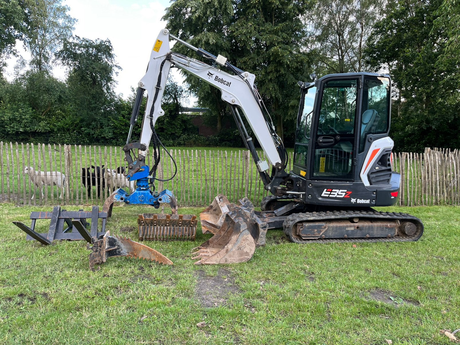 Bobcat e35z BJ 2022 slechts 900 uur 7 Aanbouwdelen AIRCO, Zakelijke goederen, Machines en Bouw | Kranen en Graafmachines, Ophalen of Verzenden