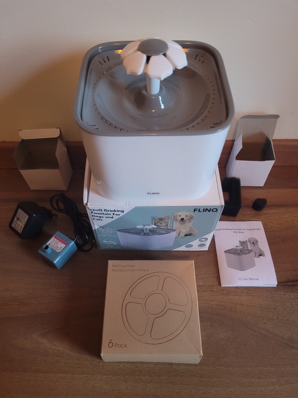 Fontaine à eau Flinq avec 6 filtres pour chat et/ou chien, Enlèvement ou Envoi