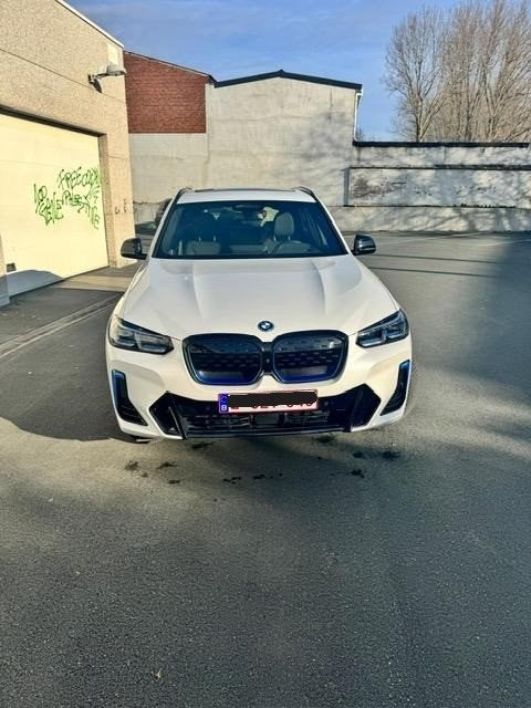 BMW iX3 Impressive, Auto's, BMW, Automaat, Zwart, Parkeersensor, Wit