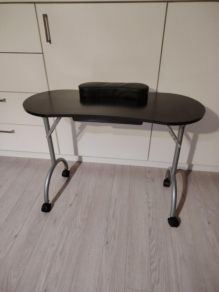 Manicure tafel inklapbaar, Huis en Inrichting, Ophalen