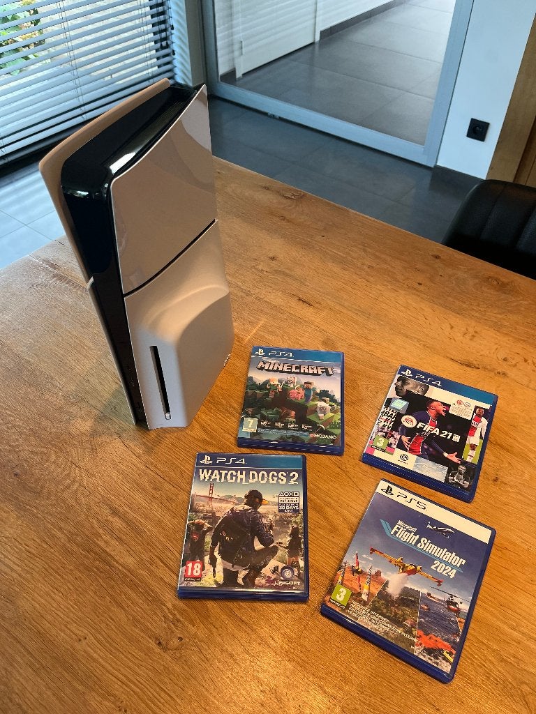 PlayStation 5 Slim Disc Edition + 4 jeux, Enlèvement ou Envoi, Comme neuf, Playstation 5