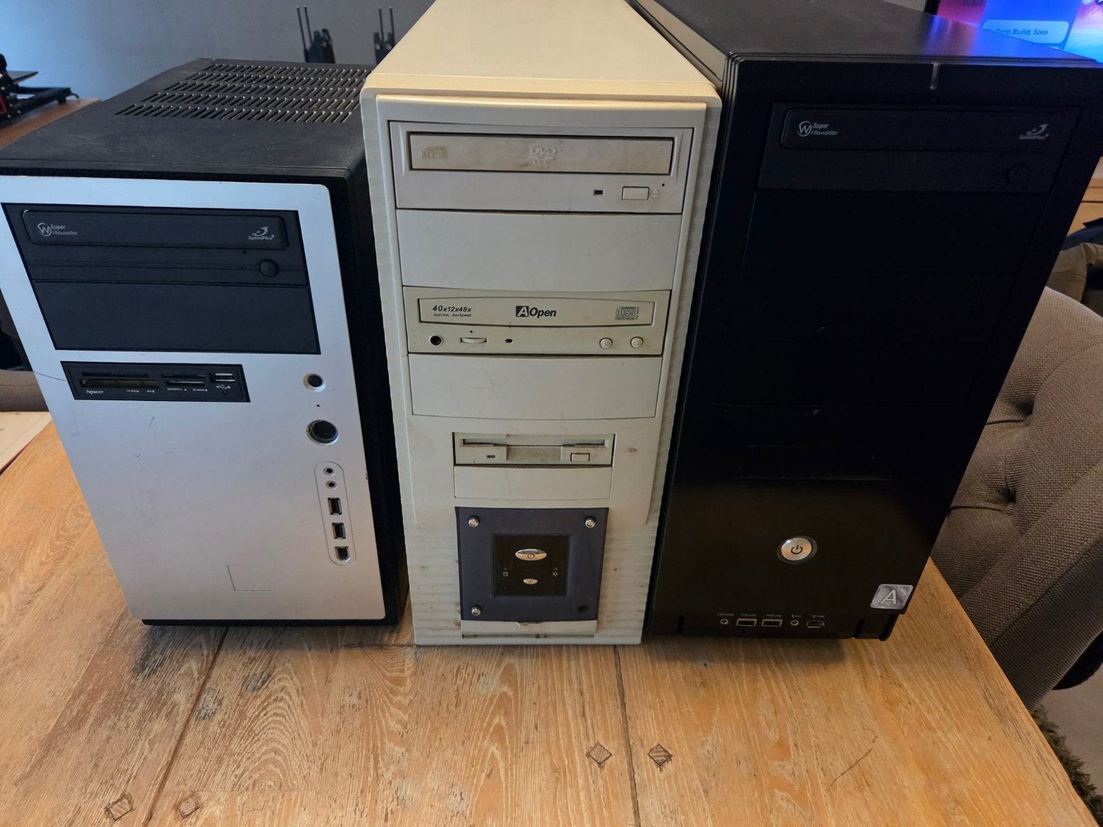 lot desktops, schermen.., Enlèvement