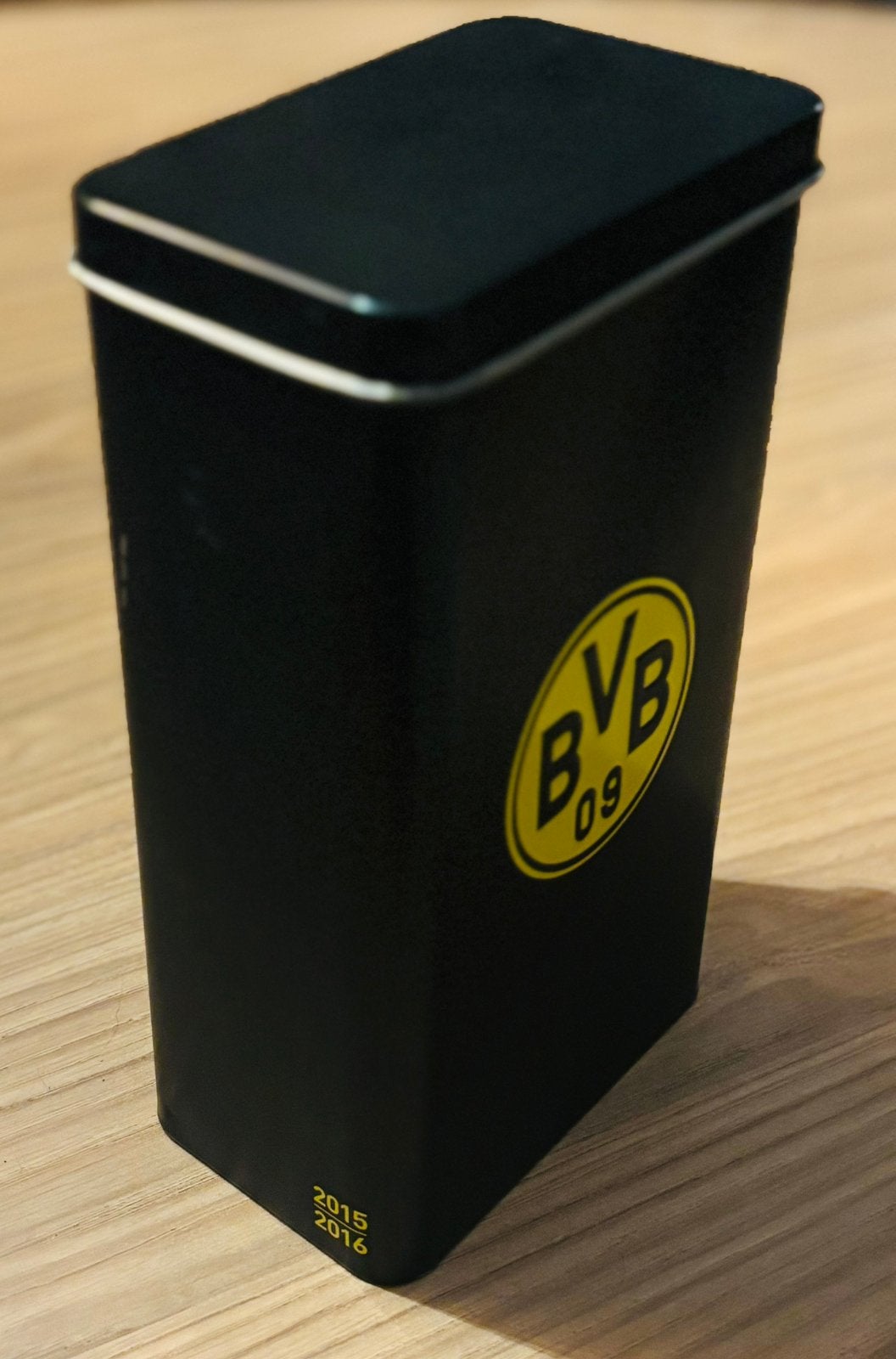 Boîte en fer blanc Borussia Dortmund 2015/16, Enlèvement ou Envoi, Comme neuf