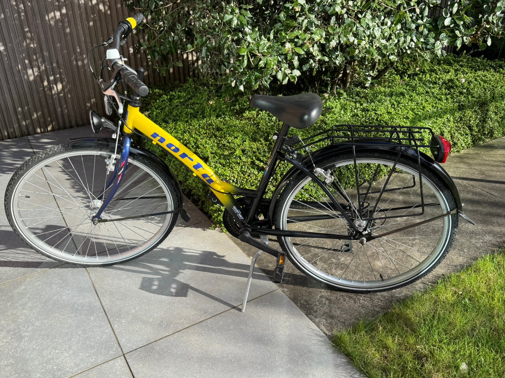 Meisjesfiets Norta - 24 inch, Ophalen, Zo goed als nieuw, 24 inch, Versnellingen