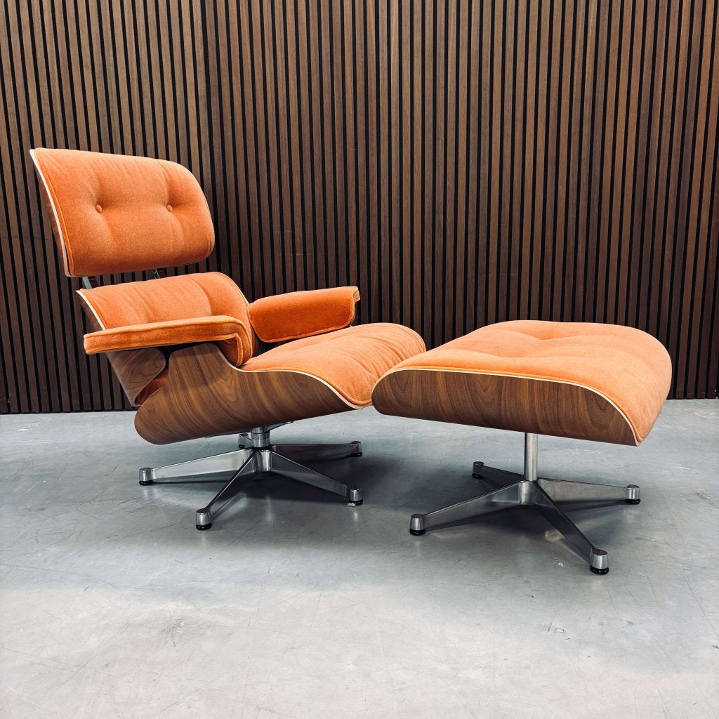 Eames Lounge Chair | Chestnut Shell & Congac Calma, Ophalen of Verzenden